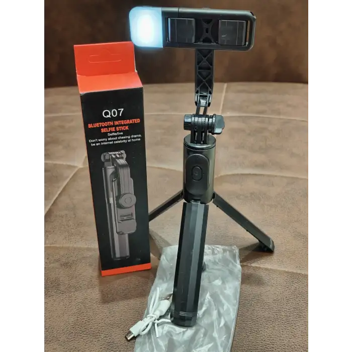 Universal Q07 6 Inç Halka Işık Taşınabilir Bluetooth Selfie Stick Tripod