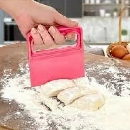 PLASTLİFE KP-113 ( SAPLI ) HAMUR KESİCİ & KAZIYICI PLASTİK SPATULA*84