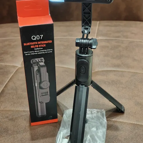 Universal Q07 6 Inç Halka Işık Taşınabilir Bluetooth Selfie Stick Tripod