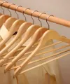 Egonex Askıcım ( 6pcs ) ( Lüks Ahşap ) Elbise Askısı ( Vernikli )*20=k