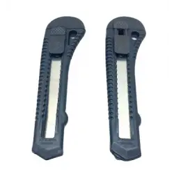 REAL ÖZS-8889 ( RENKLİ PLASTİK ) FALÇATA MAKET BIÇAK ( 18MM )*50X16