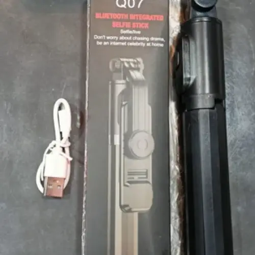Universal Q07 6 Inç Halka Işık Taşınabilir Bluetooth Selfie Stick Tripod