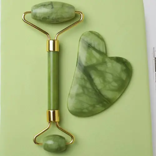 Yeşim Taşı (Jade) Kalp Gua Sha Yüz Masaj Aleti