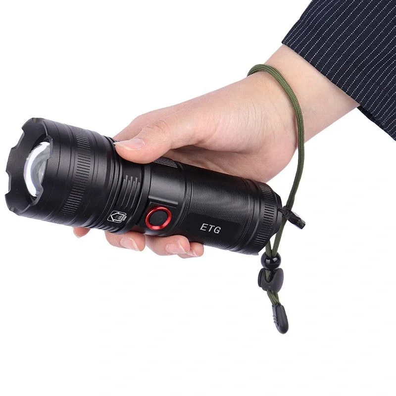 Taktik LED El Feneri 2000m, Güçlü Uzun Menzilli LED El Feneri XA-B702