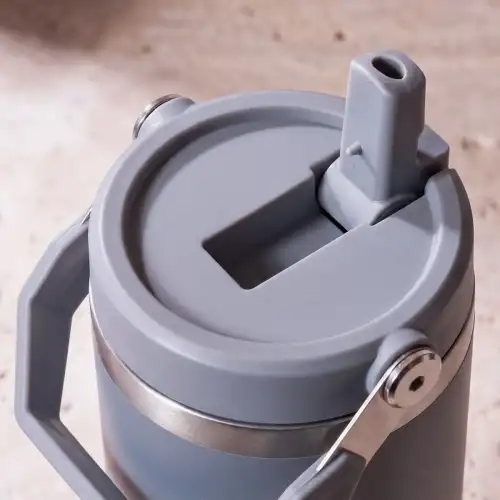 900 ml Taşıma Kulplu Paslanmaz Çelik Termos Mug Bardak