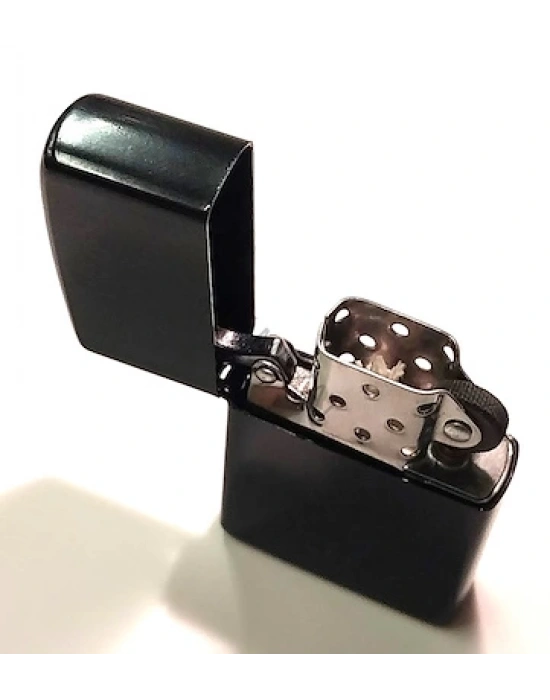 Siyah Düz Zippo Modeli Benzinli Çakmak
