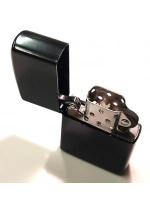 Siyah Düz Zippo Modeli Benzinli Çakmak