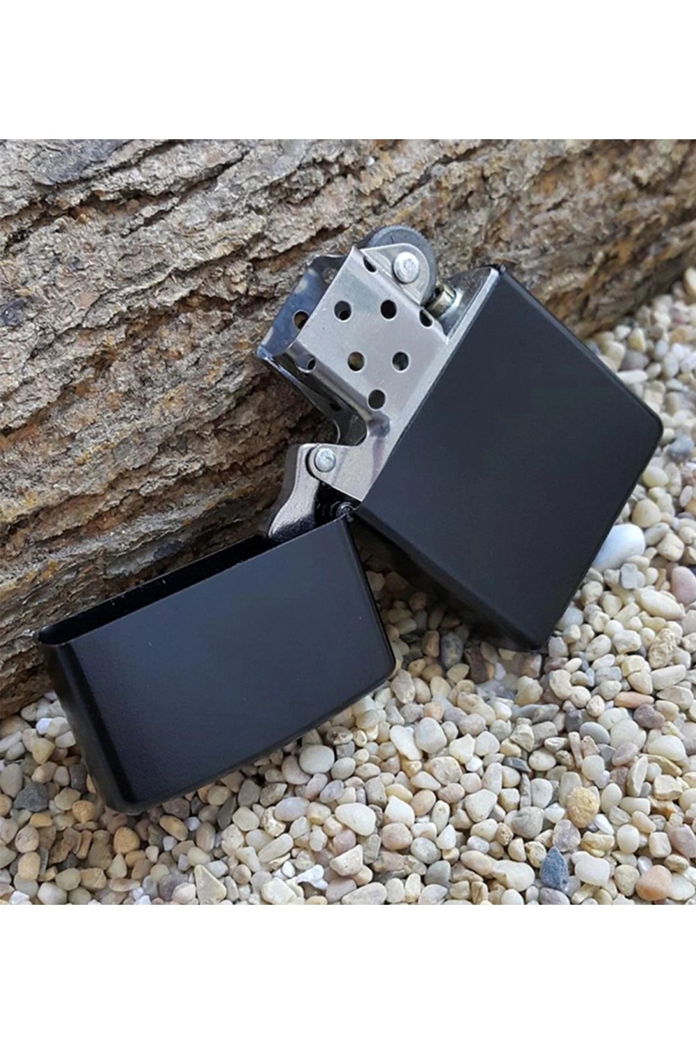 Siyah Düz Zippo Modeli Benzinli Çakmak