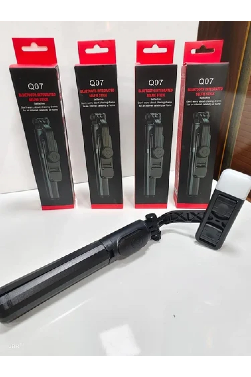 Universal Q07 6 Inç Halka Işık Taşınabilir Bluetooth Selfie Stick Tripod