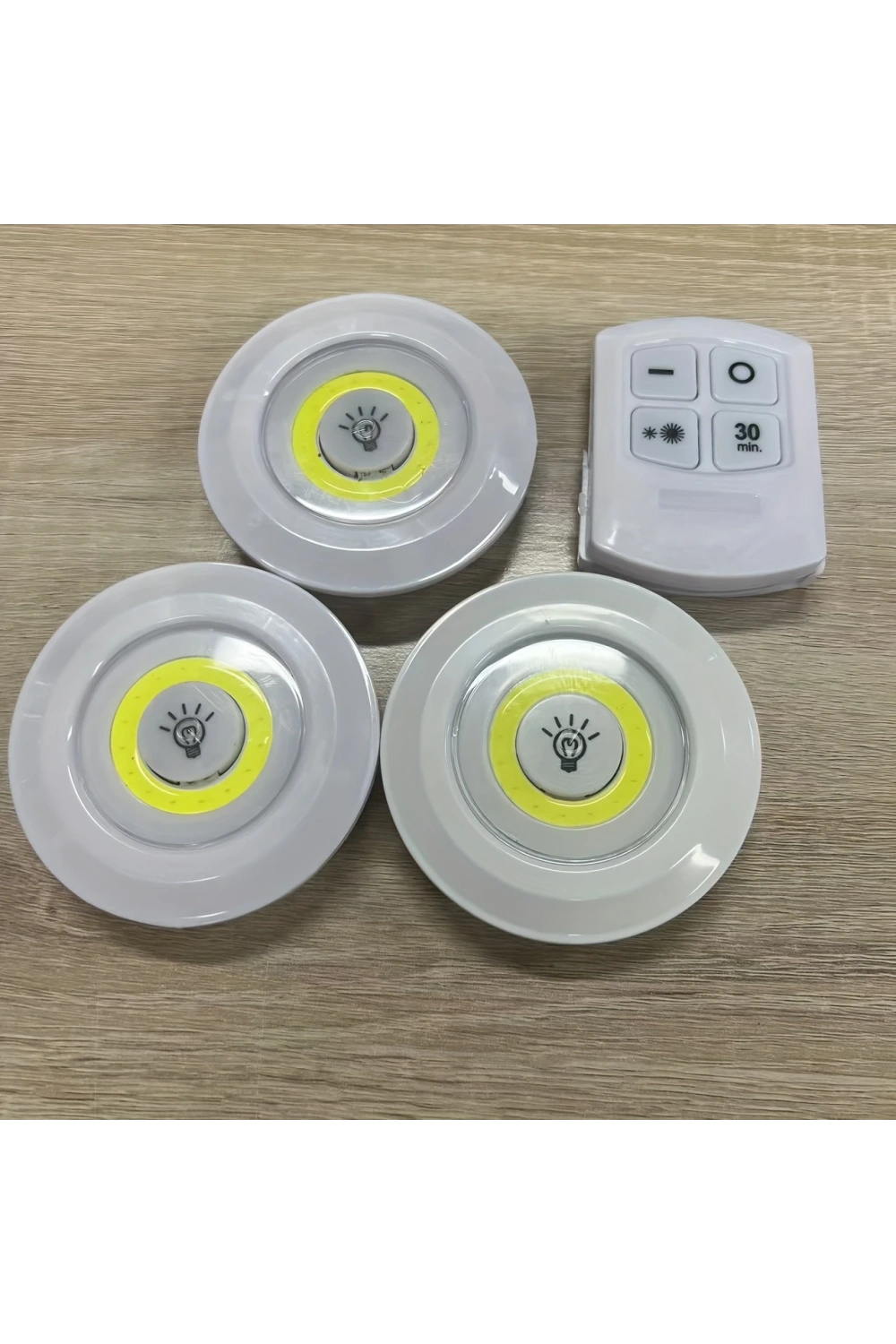 Uzaktan Kumandalı Yapışkanlı 3lü Led Spot Lamba