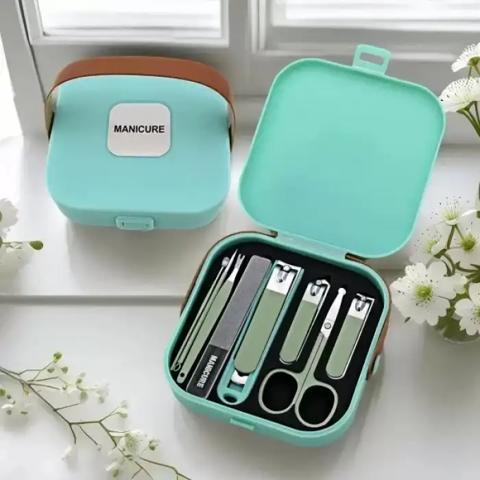 AsilTech 8 Parça Çantalı Manikür Seti