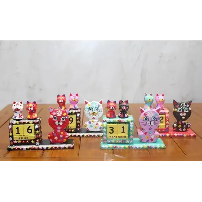 AsilTech Ahşap Kedili Takvim Orta Boy