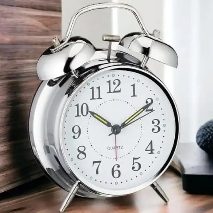 AsilTech Gümüş Renk Metal Çalar Masa Saati