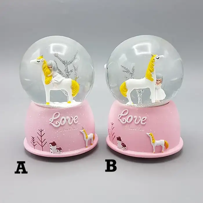 AsilTech Mini Işıklı Sevimli Atlı Kız Kar Küresi