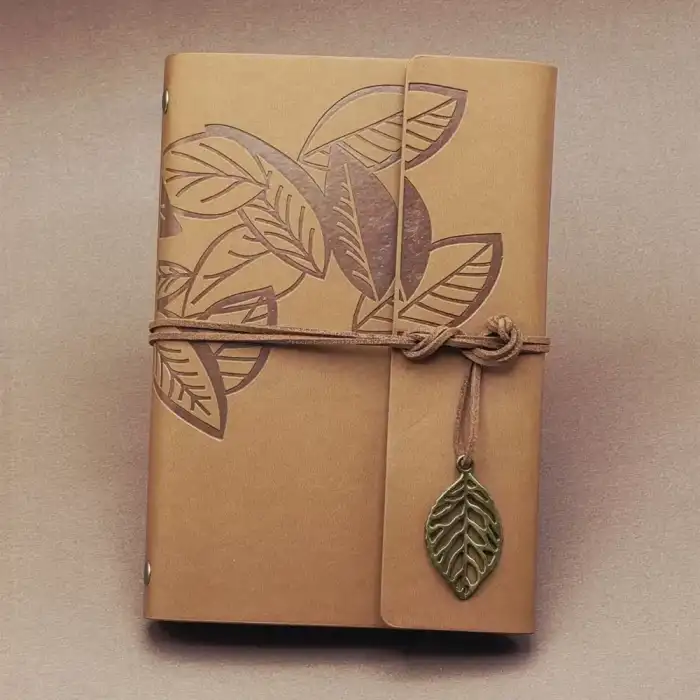 AsilTech Siyah Yapraklı Deri Defter Ve Beyaz Jel Kalem Seti