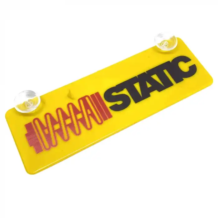 AsilTech STATIC Kırmızı Siyah Yazılı Sarı Dekor Plaka Vantuzlu Cam Süsü 22x7.5cm