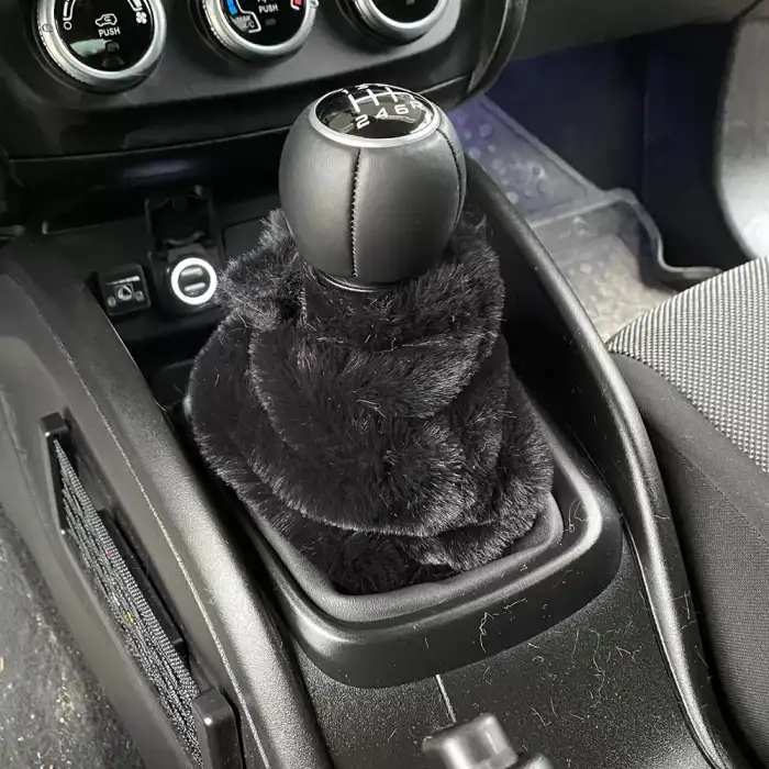 AsilTech Yumuşak Peluş Vites Körüğü Vites Süsü Siyah