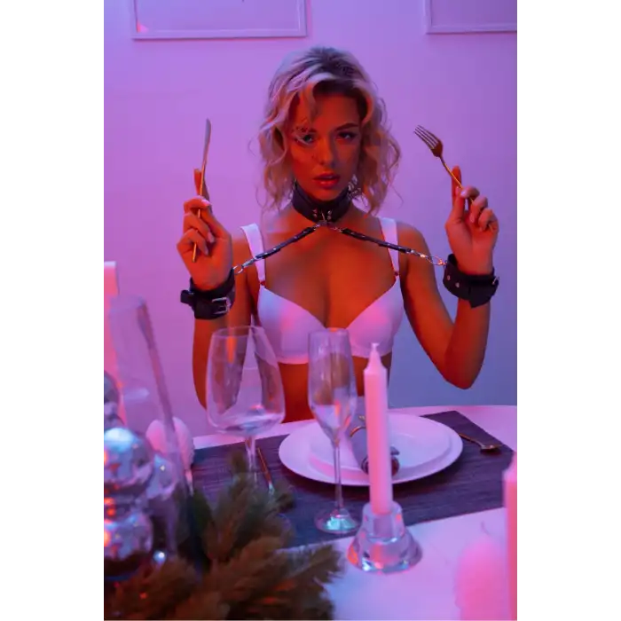 Giyim Fantezi  Kelepçe