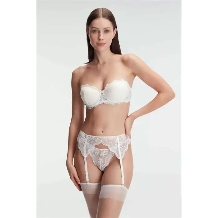 Giyim Sütyen, Jartiyer, String Ve Çorap Takımı