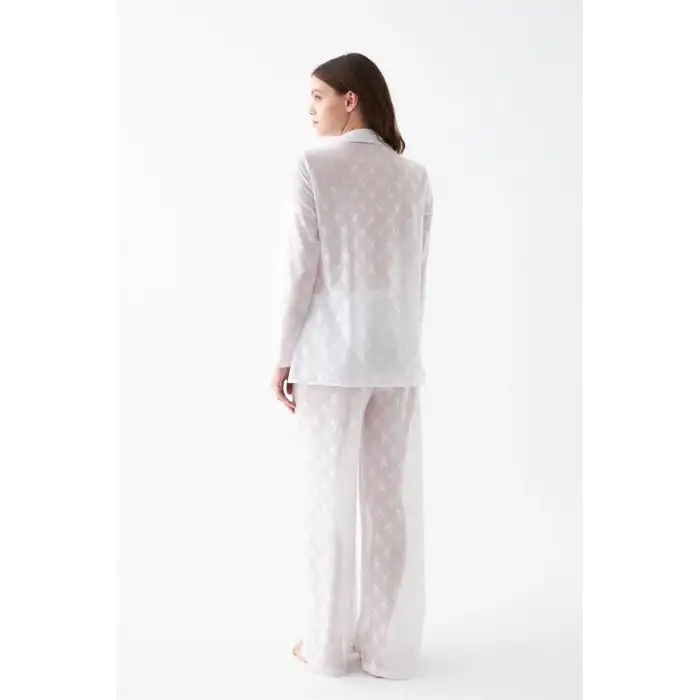 Kadın Beyaz Şeffaf Jakar Düğmeli Pijama Takımı