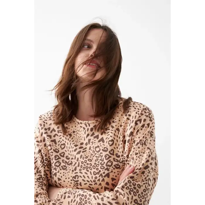 Kadın Oversize Bej Leopar Desenli Pamuklu Kalın Pijama Takımı