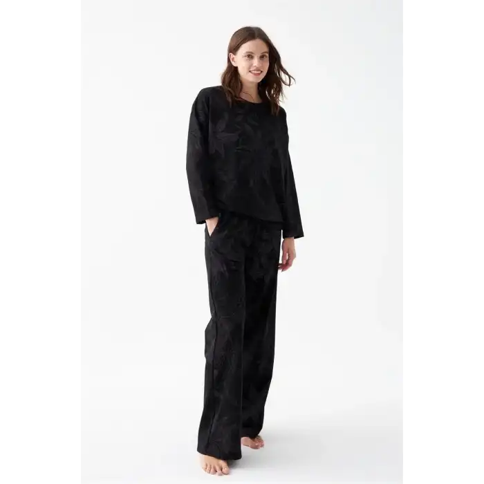 Kadın Oversize Siyah Çiçek Desenli Pamuklu Kalın Pijama Takımı