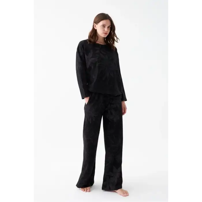 Kadın Oversize Siyah Çiçek Desenli Pamuklu Kalın Pijama Takımı