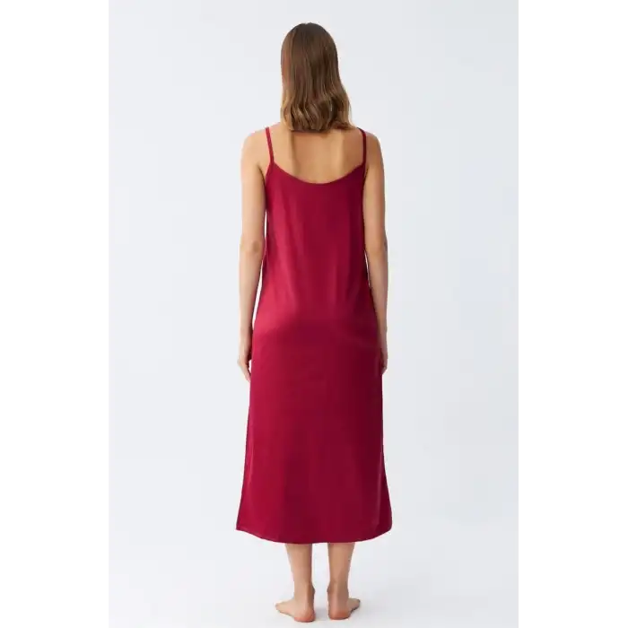 Yırtmaçlı Uzun Saten Gecelik Bordo