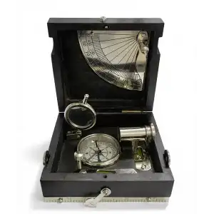 AsilTech Ahşap Kutulu İşlemeli Pirinç Pusula Seti