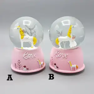 AsilTech Mini Işıklı Sevimli Atlı Kız Kar Küresi