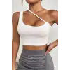 Giyim Kadın Beyaz Modern Fit Tek Omuzlu Çapraz Askılı Crop Top Büstiyer