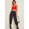 Giyim Kadın Kırmızı Fit Görünümlü Tek Omuz Crop Top Büstiyer