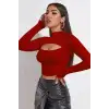 Giyim Kadın Kırmızı Uzun Kollu Dekolteli Modern Cut-out Crop Bluz