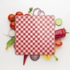 Decovetro Cam Kesme Tahtası Kare Kırmızı Beyaz Desenli 30x30 Cm