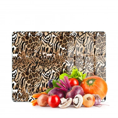 Decovetro Cam Kesme Tahtası ve Sunumluk Leopar Desenli 40 x 30 cm