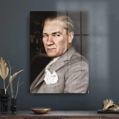 Decovetro Cam Tablo Atatürk Gri Takım Elbiseli 50x70 cm