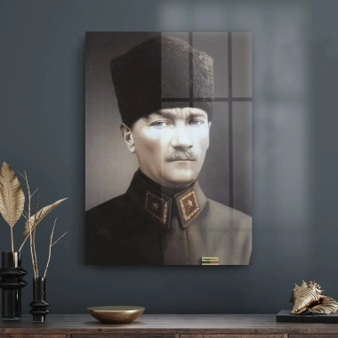 Decovetro Askeri Üniformalı Atatürk Cam Tablo 50x70 cm