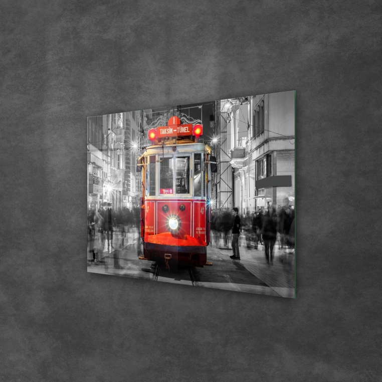 Decovetro Cam Tablo Tramvay Beyoğlu Şehir Manzarası 50x70 cm