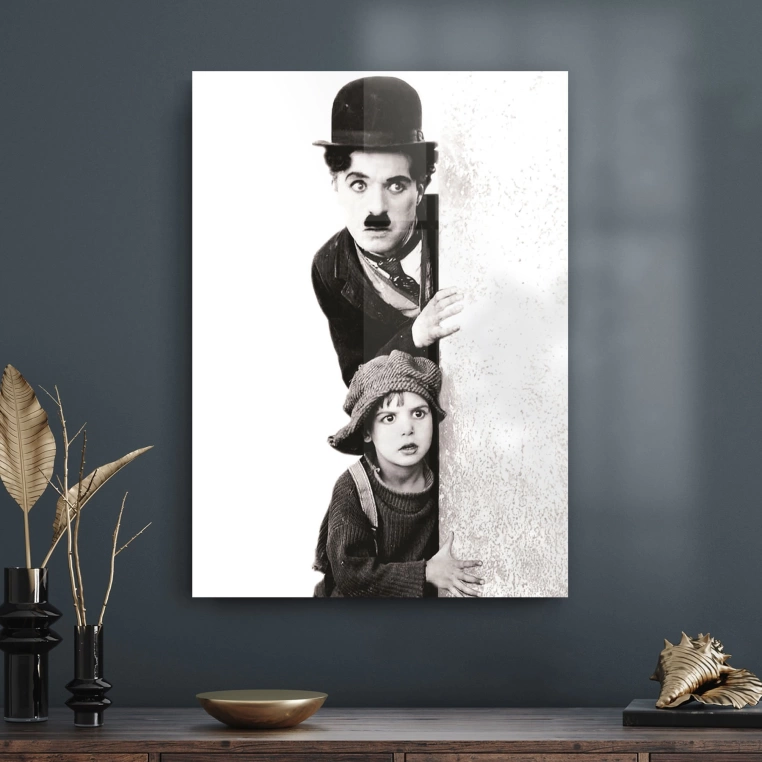 Decovetro Charlie Caplin ve Çocuk Cam Tablo 30x40 cm