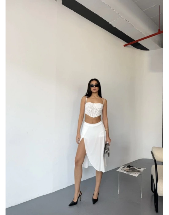 Kadın Çepli Şortlu Yırtmaçlı Etek - Beyaz