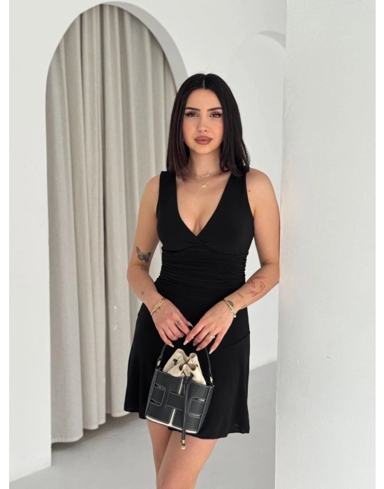 Kadın Derin V Yaka Sırt Dekolteli Mini Elbise Drapeli Şık Kolsuz - Siyah