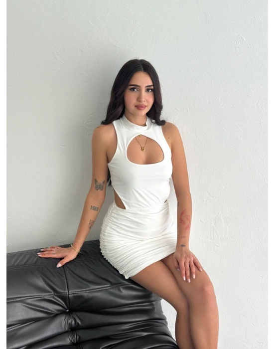 Kadın Göğüs ve Yanlar dekolteli Kolsuz Boy Elbise - Beyaz