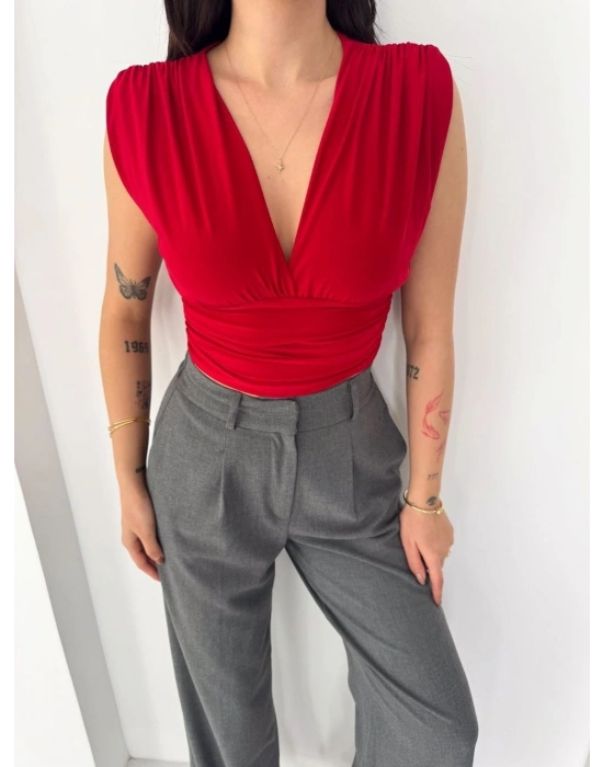 Kadın Vatkalı Kolsuz V Yaka Drapeli Crop Bluz Likralı Fit - Kırmızı