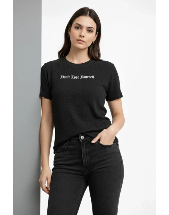 Kadın Wafıl Kumaş Tişört Regular Kalıp Bisiklet Yaka Baskılı T-Shirt - Siyah