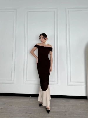 Kadın Striptiz Omuzlu Uzun Elbise - Kahve