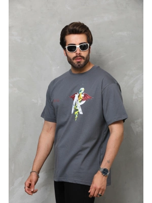 Toptan Oversize Tişört - R Hançer Desenli Asa Kanatlı