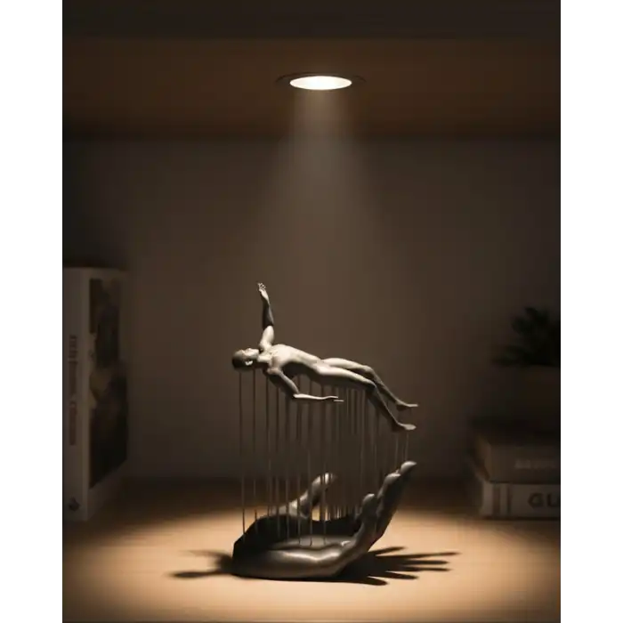 3D El Üzerinde İnsan Figürü Gri Minimal Masa Üstü Dekor