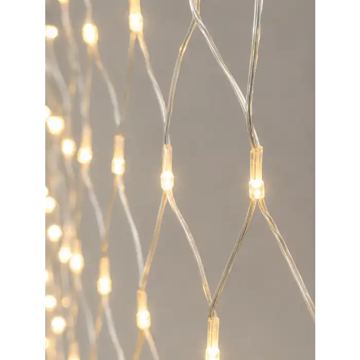 3x3 Metre Ağ LED ile Bahçenize Sıcak ve Şık Aydınlatma