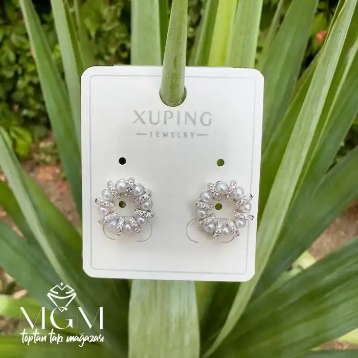 Xuping Taşlı İnci Detaylı Küpe