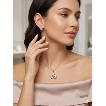 İncidetaylı Çiçek Tasarımlı Set
